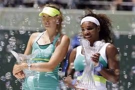 Miami Masters: Sharapova ôm hận trước Serena