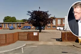 HLV điền kinh bị bắt giam vì hiếp dâm 3 học trò