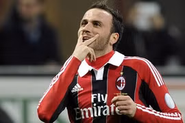 Milan ngược dòng thành công trong trận cầu hấp dẫn