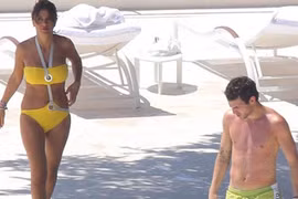 Fabregas lái "máy bay bà già"?