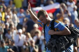 Leyton Hewitt ngẩng cao đầu rời giải