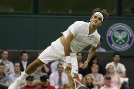 "Tàu tốc hành" suýt... trật bánh