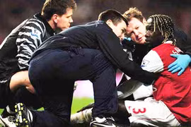 Sagna bị gẫy chân 