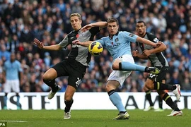 Man City chật vật lên ngôi nhì