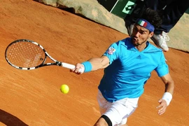 Fognini và Robredo giành quyền vào vòng 2