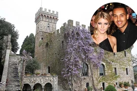 Walcott tổ chức đám cưới theo nếp sống mới