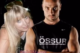 Người không chân Oscar Pistorius giết bạn gái vì "người thứ ba"?