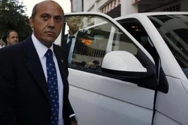 Chủ tịch Sevilla bị dọa giết