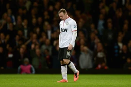 Huyền thoại bóng đá Anh lo ngại cho Rooney