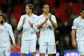 Rio Ferdinand từ giã sự nghiệp quốc tế