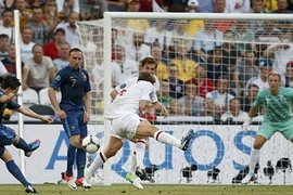 Anh và Pháp hòa nhạt, Ukraina xứng danh chủ nhà