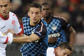 Những tấm vé đầu tiên