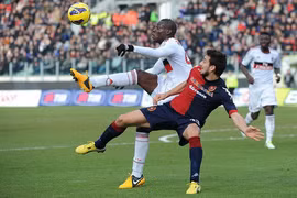 AC Milan bị cầm chân, Inter Milan vào top 4 