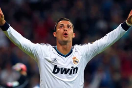  Lập hat-trick, Ronaldo gửi lời cảnh báo đến Barcelona