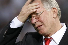 HLV Ferguson phải đi cấp cứu