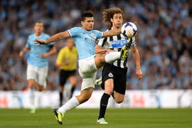 Man City soán ngôi đầu bảng của MU