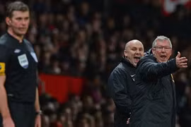 Sir Alex thoát án phạt của FA