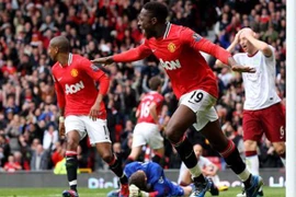 MU trói chân Welbeck đến năm 2017