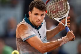 "Tiểu Federer" gây sốc tại Madrid Open khi "làm nhục" Djokovic