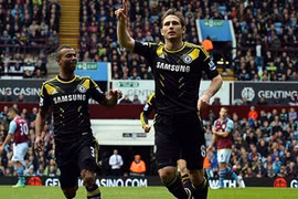 Lampard giúp Chelsea giành vé Champions League