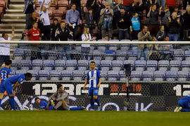 Wigan lâm nguy trong cuộc đua trụ hạng