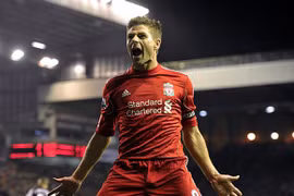 Gerrard trở lại, Liverpool đè bẹp Newcastle