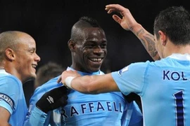 Man City xây chắc ngôi đầu