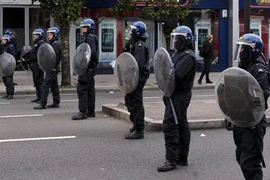 Một loạt trận đấu tại Premier League bị đe dọa