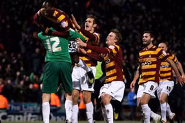 Arsenal bị đội bóng hạng 3 cho bẽ mặt