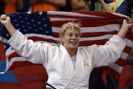 Đoàn Mỹ và Anh bứt phá mạnh mẽ