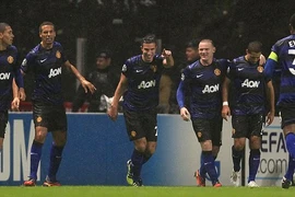 M.U thẳng tiến, Barcelona thua sốc