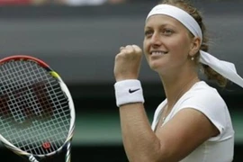 ĐKVĐ Petra Kvitova vất vả ngày ra quân