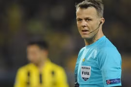 Trọng tài bắt CK Confed Cup: Điềm gở của người TBN