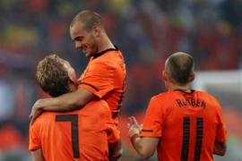 ĐT Hà Lan đưa toàn hàng "khủng" tới Anh