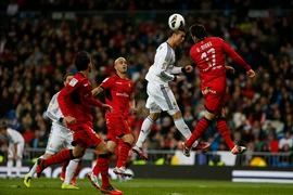 Ronaldo ghi bàn 350, Real Madrid đại thắng Mallorca