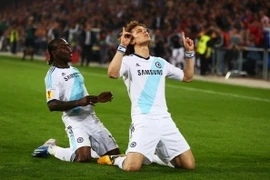 Basel 1-2 Chelsea: Người hùng David Luiz 