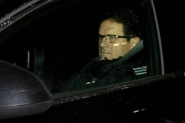 HLV Fabio Capello rời khỏi ĐT Anh