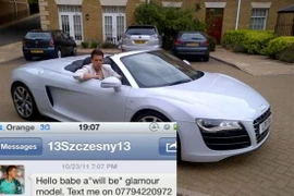 Thủ thành Arsenal gặp phiền phức vì... dại gái