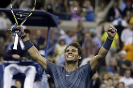 Nadal chặn đứng "cuộc phưu lưu" của Robredo