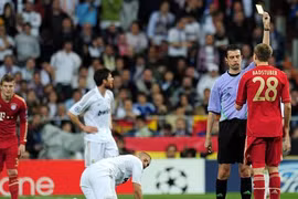 Chelsea và Bayern mất nhiều trụ cột trong trận chung kết