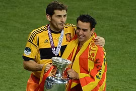 Xavi và Casillas giành giải Hoàng tử Asturia