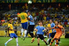 Brazil 2-1 Uruguay: Căng thẳng đến phút chót
