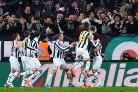 Juventus bùng nổ đánh bại Inter