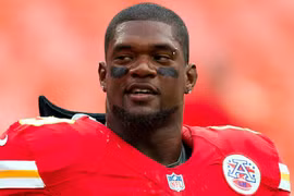 Cầu thủ bóng bầu dục giết người tình rồi tự sát