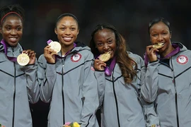 Đội chạy 4x100m Mỹ phá kỷ lục thế giới