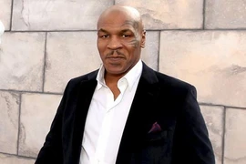 Đi tù, Mike Tyson làm nữ cai ngục có thai