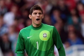 Brazil mất thủ môn số 1 ngay trước thềm Olympic