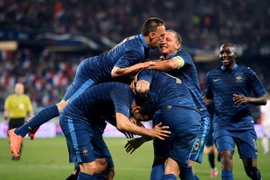 Pháp ngược dòng ngoạn mục trước Iceland