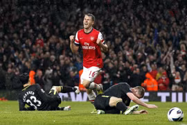 Tân vô địch FA Cup xuống hạng