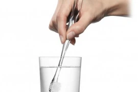 Đánh răng “chay” vẫn sạch